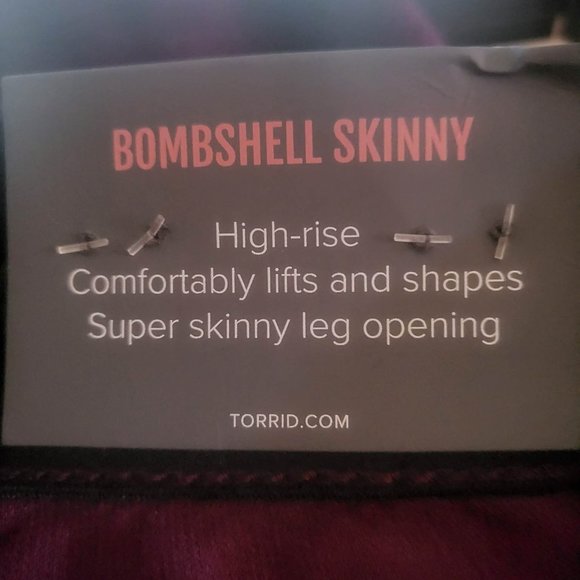 Torrid Feel the Fit----Bombshell Skinny - Picture 5 of 8